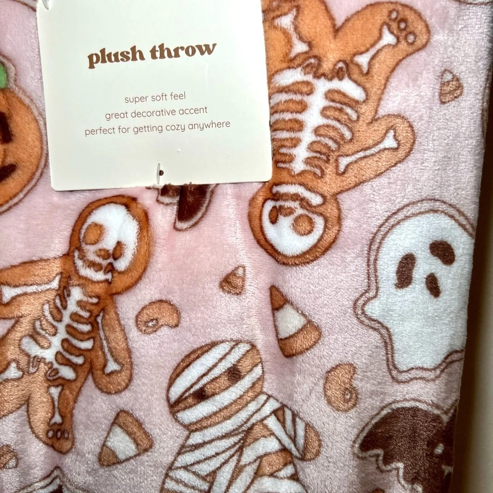 Halloween Gingerbread Cookies Plush Throw Blanket Skeletons Ghost Bat Pumpkins